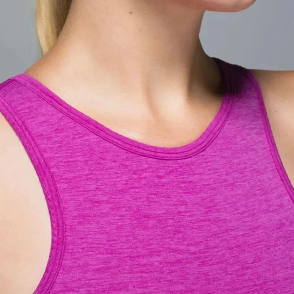 Lululemon sz 8 Seamlessly Covered Tank heathered Ultra Violet with pads EUC